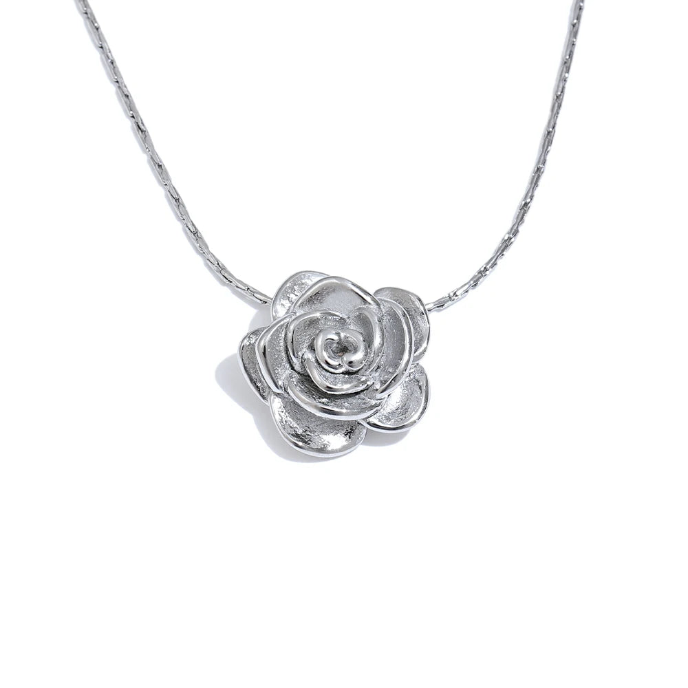 Rosaralda collar