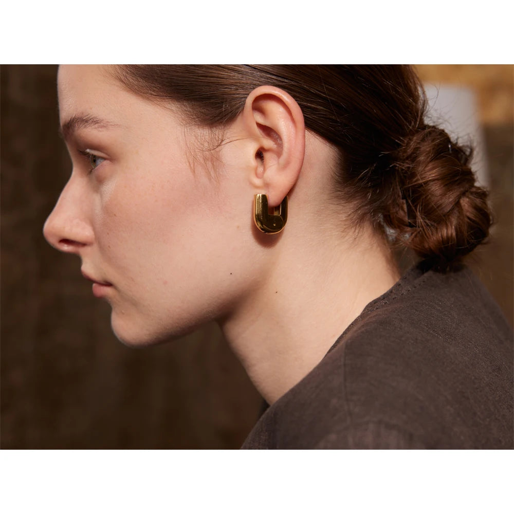 Aretes U